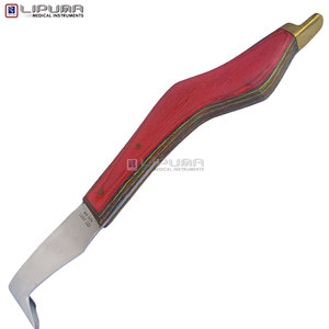Cuchillo de Herrador LIPUMA NERO con Extremo de Latón y Mango de Fibra Roja, Herramienta Veterinaria para el Cuidado de Pezuñas de Caballos, para Recorte de Precisión, para Diestros - Product Image 2