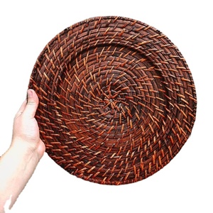 Assiettes de présentation vintage en rotin, sets de table naturels faits à la main pour la table, idéaux pour les événements, les fêtes, les mariages et les restaurants - Product Image 1