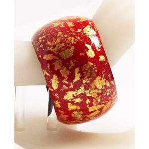 Bracelets en bois légers à motifs floraux, collection festive, bracelet à thème floral - Product Image 3