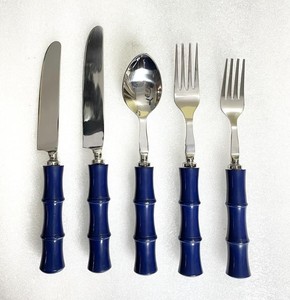 Ensemble de couverts de style moderne avec manche en résine à motif bambou bleu, couverts en acier inoxydable pour mariage, vaisselle de fête - Product Image 4