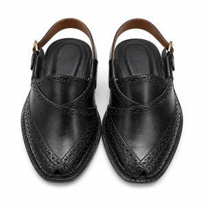 Nouvelle conception Sandales Peshawari en cuir de studio, en caoutchouc et cuir, faites à la main, légères, à bout ouvert, avec bride à boucle, sabots toutes saisons - Product Image 1