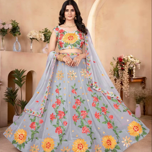 Ramdev Trading – Nouvelle collection de lehenga choli traditionnels pour femmes, élégants et doux, en tissu recyclé, prêts à porter pour les fêtes - Product Image 1