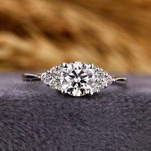 แหวนหมั้นเพชรแบบกลมสำหรับห้องปฏิบัติการของเธอแหวนแต่งงานเพชรที่สร้างขึ้นเฉพาะของขวัญครบรอบปีที่กำหนดเองสำหรับภรรยา - Product Image 2