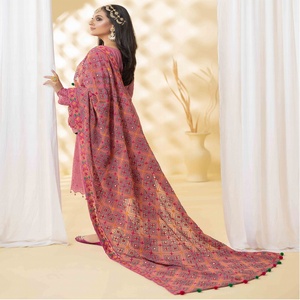 Mi คอลเลกชัน chikankari 3ชิ้นชุดสนามหญ้าปากีสถานวอลลุ่ม shahkaar กับ chikankari และ Patch Work - Product Image 4