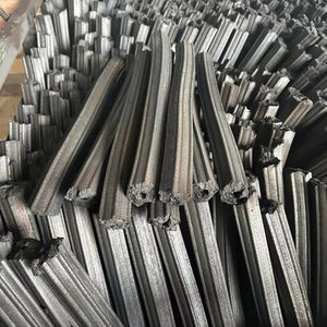 Briquettes de charbon de bois 100% naturelles à base de sciure de bois, faible fumée et faible teneur en cendres - Product Image 1