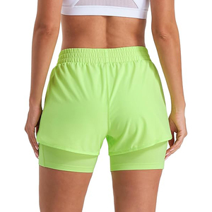 Shorts de sport pour femmes tendance vert néon 2-en-1, shorts de course haute visibilité avec doublure intérieure - Product Image 3