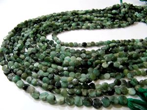 Perles d'émeraude véritable lisses, forme pièce de monnaie, 5-6 mm, rondes, non traitées, brin de 13 pouces de long - Product Image 1