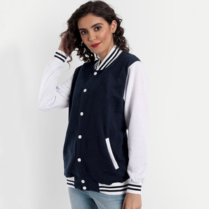 Chaqueta Varsity para Mujer al Por Mayor, con Logotipo Personalizado, de Piel de Oveja, Transpirable, Gruesa, Invernal, Moderna, Deportiva, Casual - Product Image 3