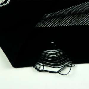 เสื้อถักไหมพรมผู้หญิงแบบสั่งทำพิเศษ คอวี ดีไซน์เนอร์ สีดำ สไตล์เรโทร - Product Image 3