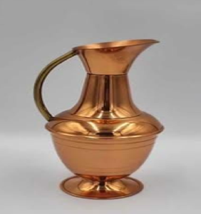 Contemporary matte gold pitcher displaying a refined smooth surface and minimalist <b>handle</b>, available at wholesale price. - Product Image 3