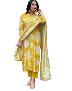 Tenue à la mode Loos & Fit confortable couleur jaune col en V fantaisie imprimé fleuri en gros femmes Kurti & bas avec ensemble Dupatta - Product Image 1