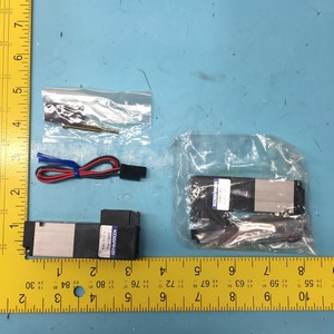 2 électrovannes KOGANEI 110E1-PLL, 169932 - Équipements et pièces semi-conductrices d'occasion fiables à l'échelle mondiale chez - Product Image 1