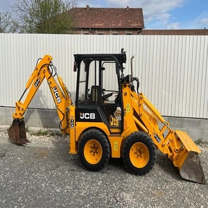 Retroexcavadora JCB 1CX 4x4, Máquina Compacta para Construcción y Agricultura, Sistema Hidráulico Potente, Motor, Caja de Cambios, Funciones Digitales - Product Image 1