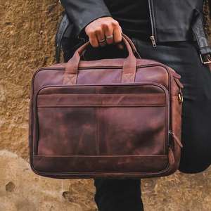 Sac pour ordinateur portable en cuir véritable Crazy Horse, style vintage classique, artisanal, écologique, durable, pour affaires, par Coral Weavers - Product Image 1