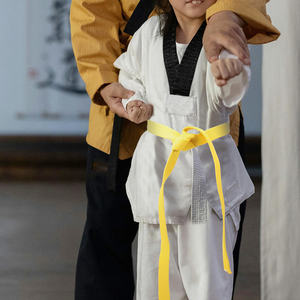 Ceintures noires d'arts martiaux brodées avec logo personnalisé Taekwondo Karaté - Product Image 3