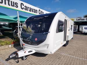Achetez une nouvelle caravane de voyage tout-terrain à double essieu avec lits triples / Caravane de luxe tout-terrain pour voyages mobiles en Autriche - Product Image 6