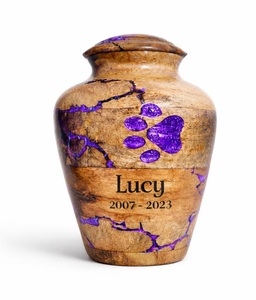 Urna para Mascotas de Madera Ecológica Hecha a Mano con Huellas de Resina Azul, Urna Conmemorativa Personalizada para Mascotas - Product Image 1