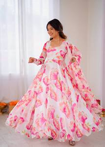 Ensemble de robes en organza de soie Royal Bloom, imprimé numérique, robe à manches longues, robe de créateur, robe de soirée florale élégante, travail manuel - Product Image 6