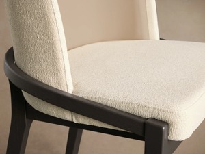 Chaise de salle à manger élégante avec assise et dossier rembourrés, sièges élégants pour restaurant, hôtel et mobilier d'intérieur - Product Image 4