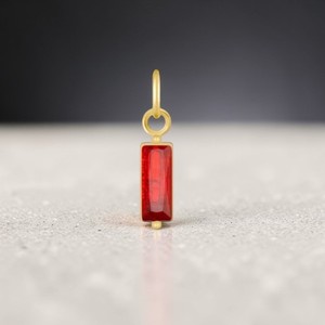 Colgante de Cuarzo Rosa Baguette Chapado en Oro con Gema Facetada, Collar Minimalista, Joyería para Mujer, Venta al por Mayor, Regalo para Ella - Product Image 4