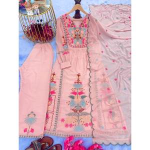 Hermoso conjunto de mujer Top Plazzo Dupatta con bordado pesado - Product Image 4