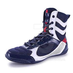 Calzado de Boxeo THREE INTERNATIONAL - Cierre de Velcro, Parte Superior de Malla Transpirable, Suela Flexible, Ligero, Opciones Personalizables - Product Image 3
