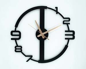 Horloge murale moderne finition noire, idéale pour les espaces de vie et les chambres, parfaite pour la gestion du temps quotidienne et la décoration murale. - Product Image 1