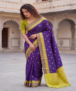 Sari de seda licuosa de lujo con tejido artesanal, blusa sin coser, ropa festiva, precio al por mayor, prenda étnica 85013 morado largo hasta el suelo - Product Image 2