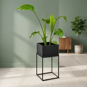 Macetero Cuadrado Moderno de Metal Negro con Soporte Geométrico, Macetero Decorativo Alto para Plantas de Interior, Sala de Estar, Dormitorio - Product Image 4