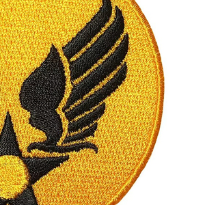 Écussons brodés personnalisés OEM en gros, badges logo faits main à coudre pour étiquettes de vêtements, accessoires de mode et articles de marque - Product Image 2