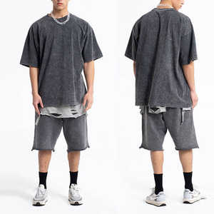 Ensembles d'été respirants 100% coton pour hommes, t-shirts à col rond et shorts, fabriqués au Pakistan, ensembles pour hommes de haute qualité - Product Image 2