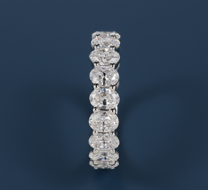 Anillo de Compromiso y Matrimonio Ovalado de Lujo con Diamante Cultivado en Laboratorio de 3.70Ct, Oro Blanco con Baño de Rodio, Claridad VVS, Joyería Fina - Product Image 2