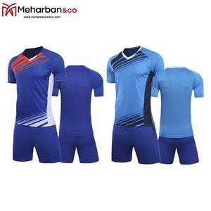 Conjunto de fútbol transpirable de secado rápido para mujer, uniforme de portero de diseño corto, venta al por mayor, para árbitro - Product Image 6