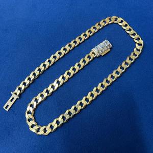 Cadena cubana de plata de ley 925 chapada en oro de 10 mm con diamante de moissanita VVS y cierre personalizado para hombre - Product Image 4