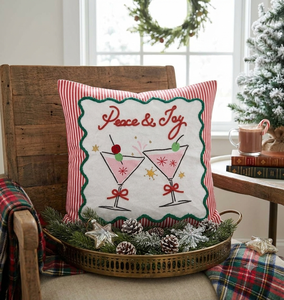 Renueva instantáneamente tu sala de estar con fundas de cojines decorativas de primera calidad, hechas con tela suave y duradera que ofrece comodidad. - Product Image 2