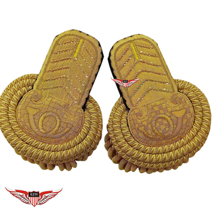 Epaulette de Hombro Bordado Personalizado con Flecos Metálicos de Lujo en Amarillo Claro, Accesorio para Prendas - Product Image 6