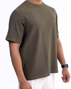 บริการ OEM แบบกำหนดเอง เสื้อยืดแฟชั่นดีไซน์ทันสมัยสำหรับผู้ชายและผู้หญิง เสื้อยืดแขนสั้นสำหรับฤดูร้อน แห้งเร็ว ระบายอากาศได้ดี - Product Image 3