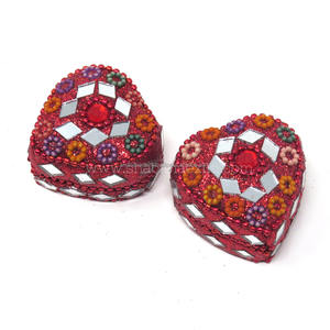 Caja de Joyería con Forma de Corazón y Cuentas de Piedra, con Diferentes Tamaños y Diseños, Pequeña Caja de Joyería de Viaje, Caja de Pastillas Decorativa de Metal - Product Image 1