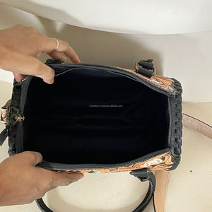 Bolso de Mano de Cuero Repujado a Mano, Diseño de Cartas de Póker a Cuadros Blancos y Negros, Bolso Bandolera para Mujer, Superventas - Product Image 6