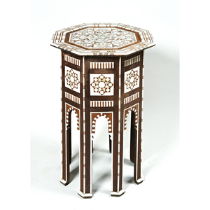 Table d'appoint octogonale artisanale avec incrustations en nacre et os, table d'appoint en bois au design géométrique, meuble décoratif - Product Image 1