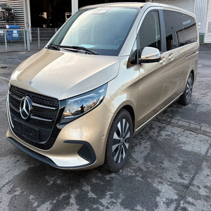 รถตู้เมอร์เซเดส-เบนซ์ V250D รุ่น Luxury Executive สำหรับขนส่งผู้โดยสารระดับพรีเมียม เครื่องยนต์ดีเซล เกียร์อัตโนมัติ ระยะฐานล้อยาว รถ MPV มือสอง - Product Image 2