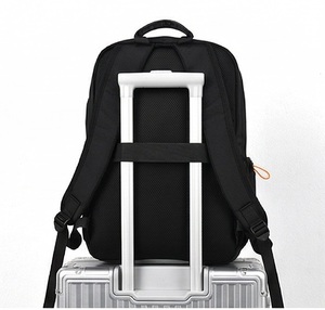 Mochila Profesional para Portátil con Puerto de Carga USB - Bolsa de Viaje Antirrobo Resistente al Agua para Hombres y Mujeres - Product Image 5