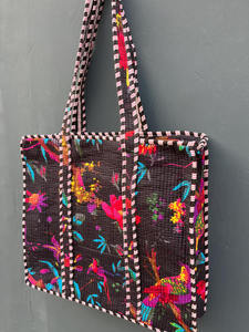 Sacs fourre-tout indiens traditionnels faits à la main en coton avec fermeture éclair, prêts pour la plage - Product Image 3