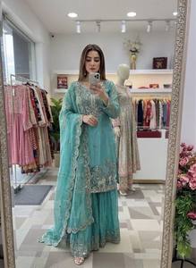 ชุดสัลวาร์ผ้าไหมปักลายสีเขียวอมฟ้า พร้อมผ้าคลุมไหล่ ทรงปกติ ชุดแบบดั้งเดิมของอินเดียและปากีสถานสำหรับผู้หญิง ความยาวระดับพื้น - Product Image 3