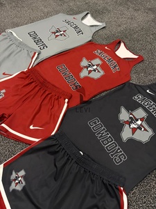 Ensemble uniforme de basketball personnalisé pour femmes, respirant, léger, coupe-vent, de haute qualité, avec débardeur et short - Product Image 4
