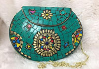Sac à main en cuir perlé pour femme, style classique, idéal pour les créations artisanales et les occasions spéciales (examen, remise de diplôme), modèle disponible au meilleur prix, fabrication indienne.