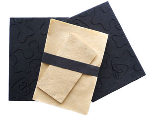 กระดาษพรีเมียม Lokta 10 แผ่นขนาด A4 พร้อมซองจดหมาย 5 ซอง บรรจุในกล่องที่เข้าชุดกัน - Product Image 2