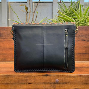 Nouveau sac à bandoulière à rabat en cuir usiné à la main personnalisé de haute qualité sac à main à bandoulière en cuir véritable de créateur de luxe pour femmes - Product Image 5