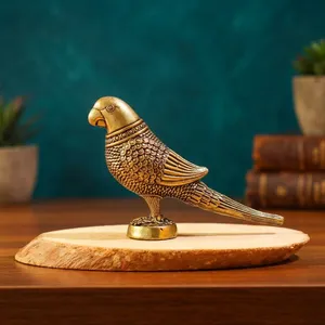 Figurine d'oiseau faisan en laiton artisanal avec détails de plumes complexes, statue décorative en métal, objet de luxe pour table, maison ou bureau - Product Image 5