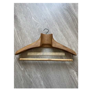 Cintre à vêtements en bois d'acacia, design attrayant et moderne, pour la maison, les chambres d'hôtel, les salles d'exposition, les armoires, etc. - Product Image 4